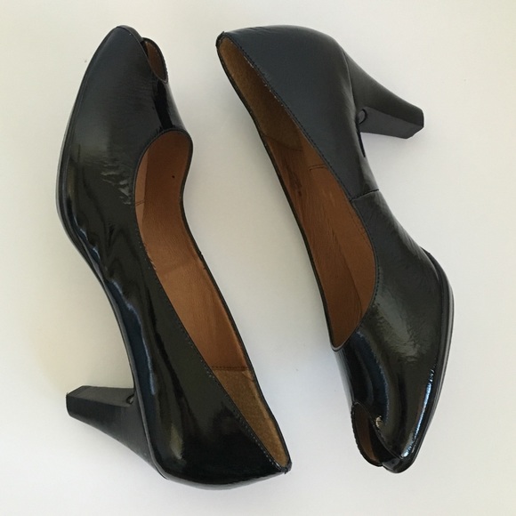 Sofft Sorrento Patent Leather Peep Toe Pumps 9 - Picture 8 of 8